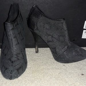 Ankle boots